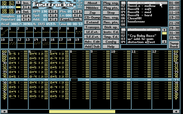 HERZSTÜCK DES FASTTRACKER II:< Im Pattern-Editor weisen Sie jedem Instrument Tonhöhe, Lautstärke und Effekte zu.